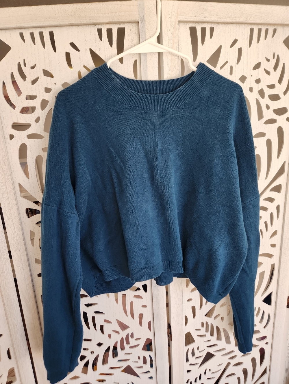 100% cotton blue cropped sweater - Size L